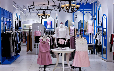 疊裝與掛裝，“色誘”陳列提升快時尚服裝店營銷效果